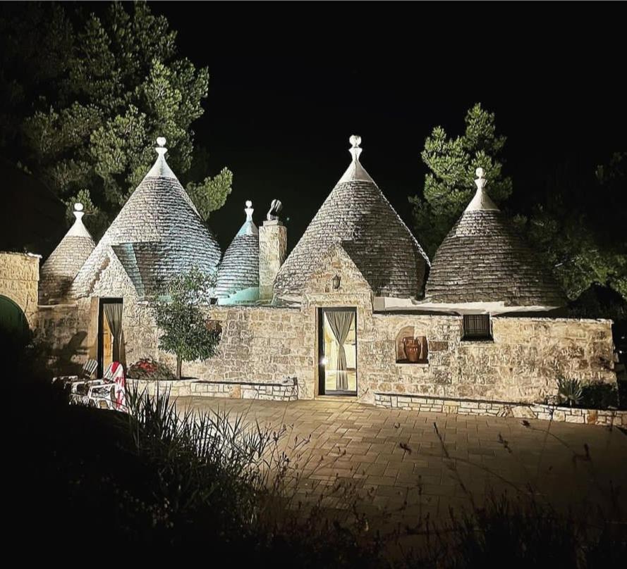Trullo Bosco Libero Ostuni Villa Dış mekan fotoğraf