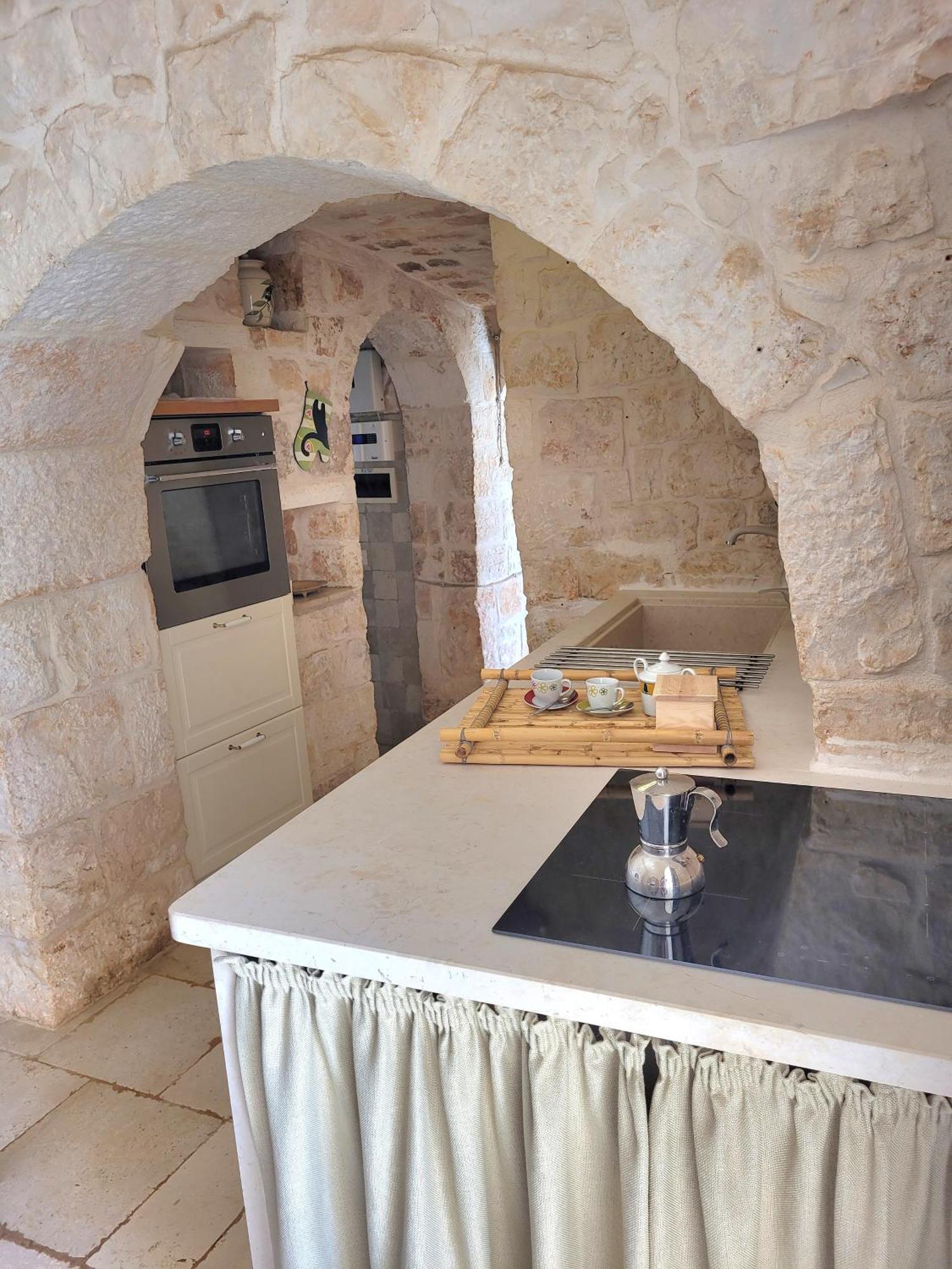 Trullo Bosco Libero Ostuni Villa Dış mekan fotoğraf