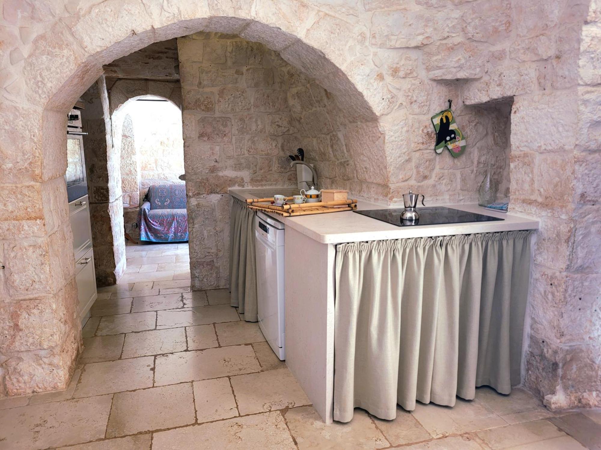 Trullo Bosco Libero Ostuni Villa Dış mekan fotoğraf
